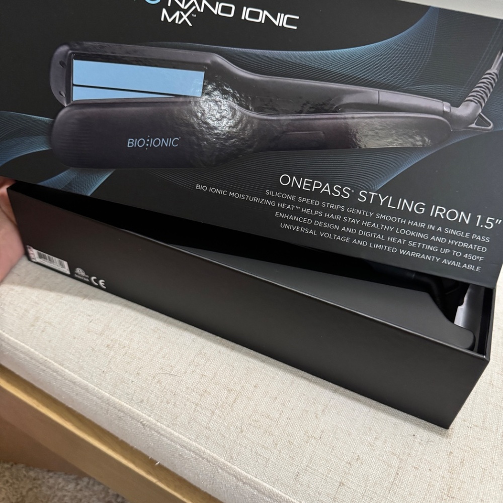 BioIonic OnePass Styling Iron - Picture 5 of 5